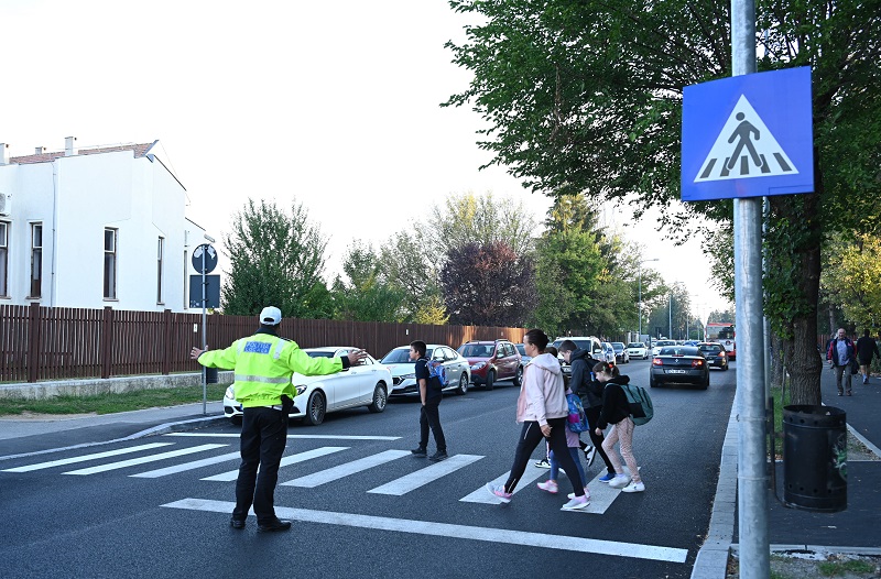 Jelenlétükkel a biztonságot felügyelik | Fotó: Sepsiszentgyörgyi Helyi Rendőrség