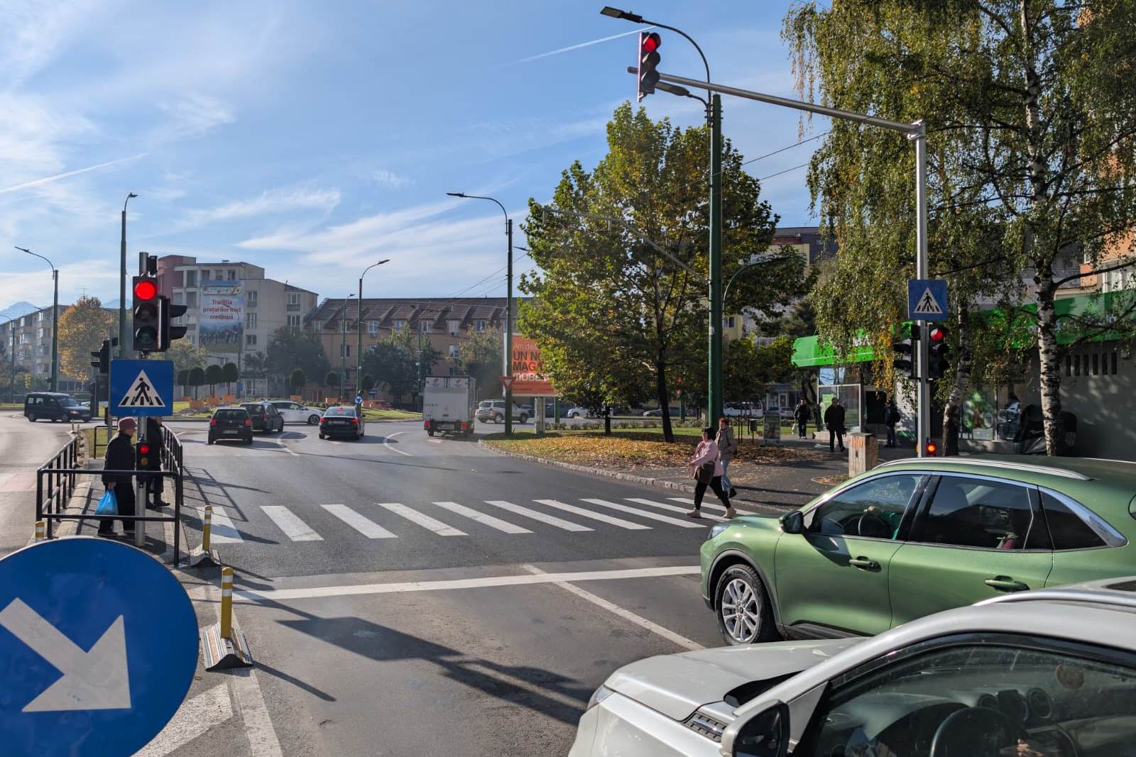 Pirosra vált a lámpa tíz másodpercre a gyorshajtók előtt. | Fotók: Brassó Polgármesteri Hivatalának Facebook-oldala