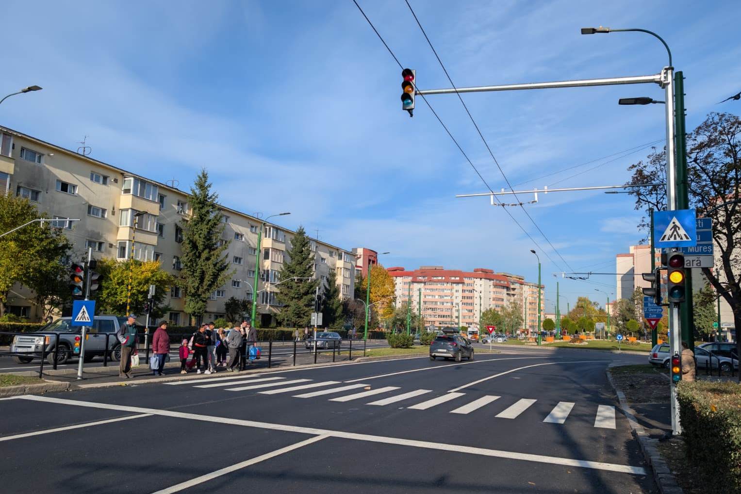 A gyalogosok továbbra is gombnyomással kérhetik a zöld jelzést.