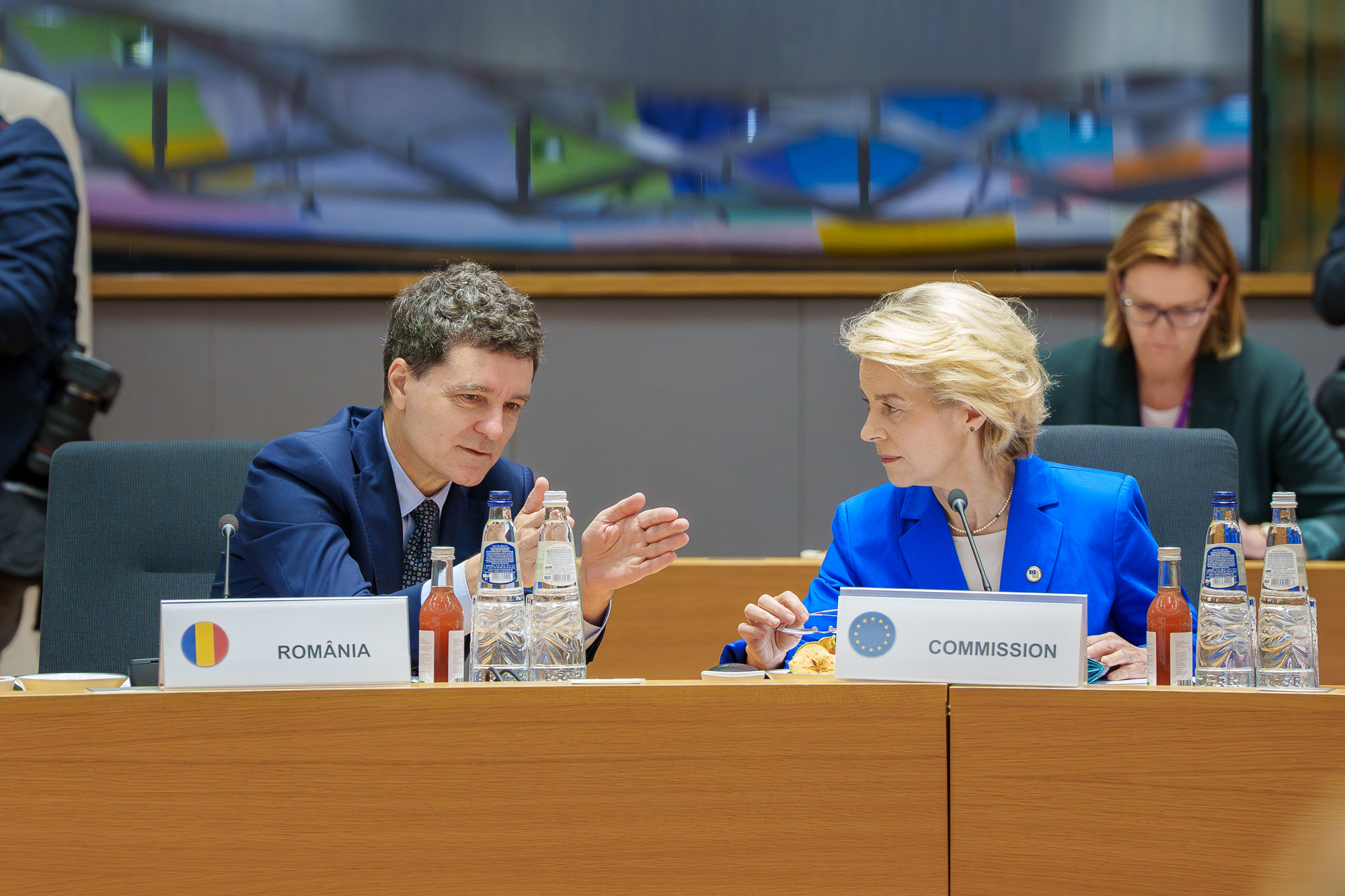 A román államfő Ursula von der Leyen társaságában az EU-csúcson Fotó: presidency.ro