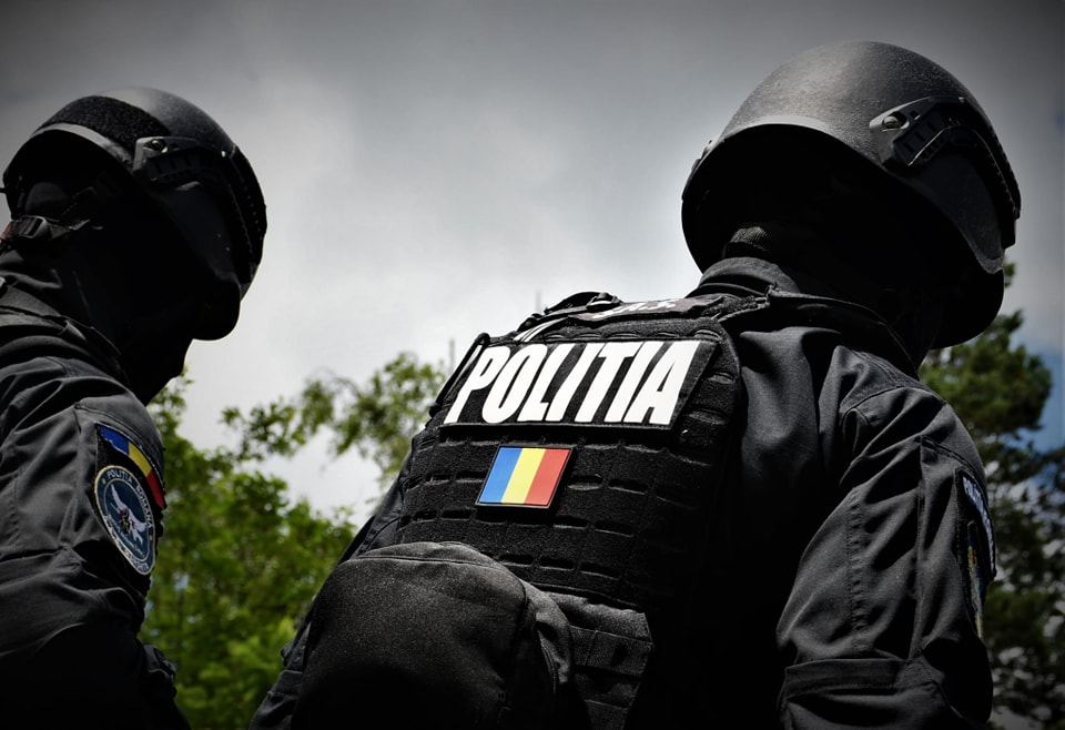 Átfogó razziát tartottak Gyergyószentmiklóson | Illusztráció: Hargita Megyei Rendőrség