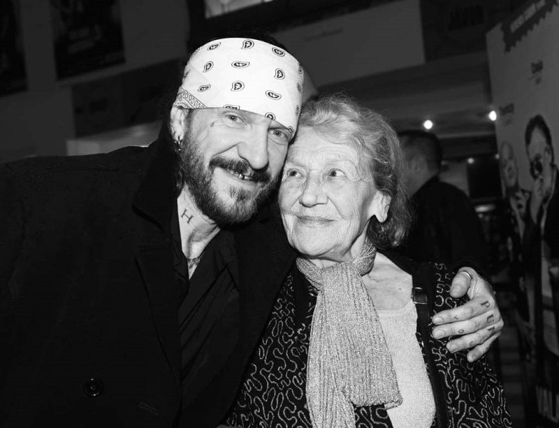 Nyugodjon békében! | Fotó: Ganxsta Zolee Facebook oldala