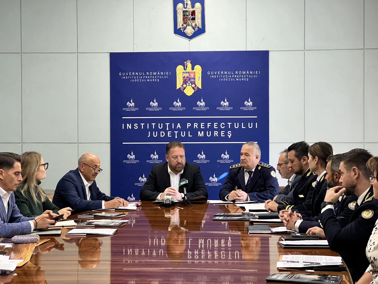 Munkamegbeszélés a Maros Megyei Prefektusi Hivatalban | Fotó: Rákóczi Kinga