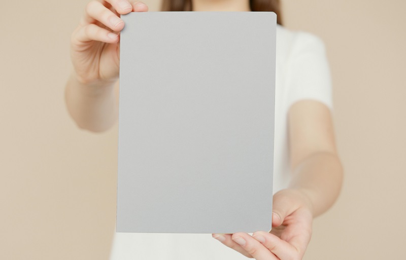 A laminált iratok érvényüket veszítik | Fotó: Pexels