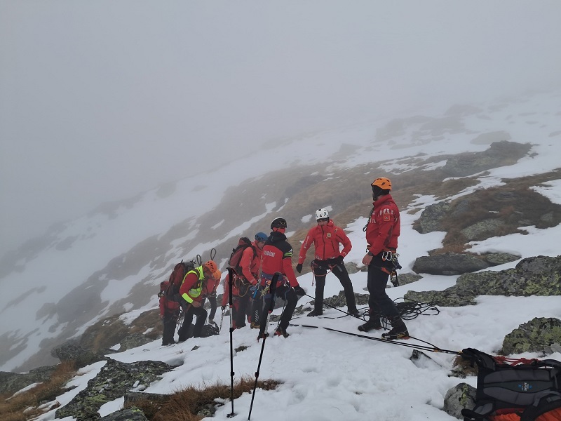 Két nap után élve találtak meg a hegyimentők | Fotó: Salvamont Argeș Facebook oldala