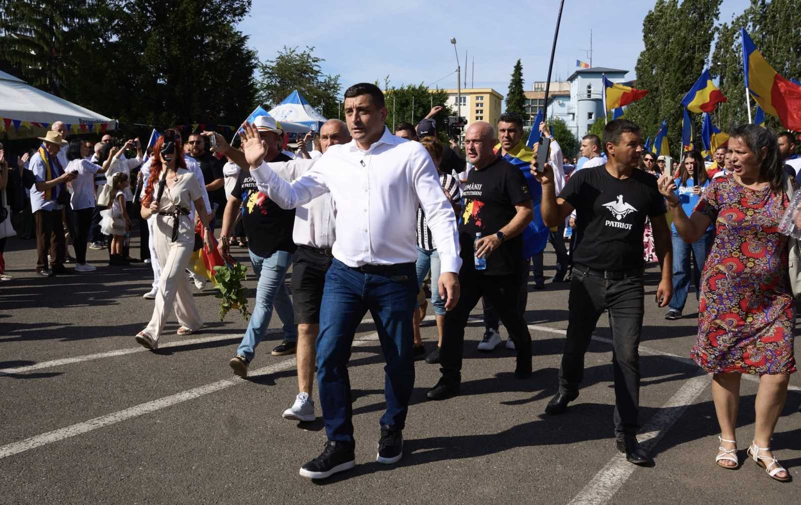 Védelmet kér saját maga, családja és a párt vezetősége számára George Simion | Fotó: AUR/archív felvétel