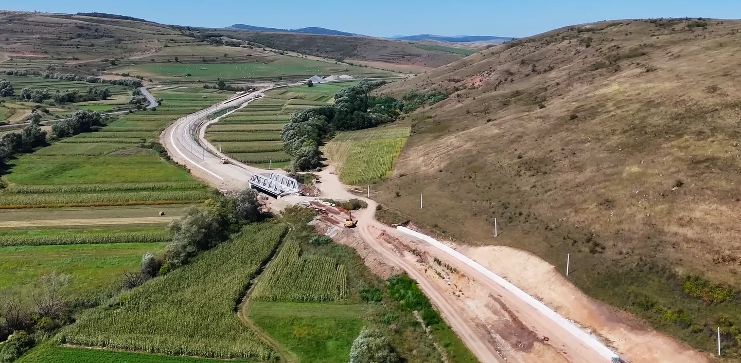 Nemhogy a sínpár, a talpfák sincsenek még lerakva | Fotó: Facebook/Pro Infrastructura