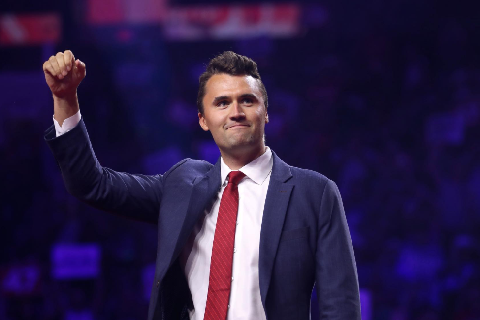 Nyilvános előadása közben nyakon lőtték | Fotó: Charlie Kirk Facebook-oldala