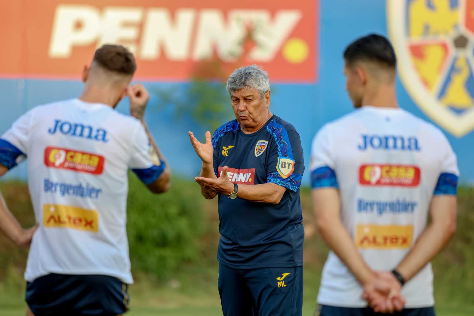 Mircea Lucescu azt mondta, hogy marad | Fotó: Román Labdarúgó-szövetség/Facebook
