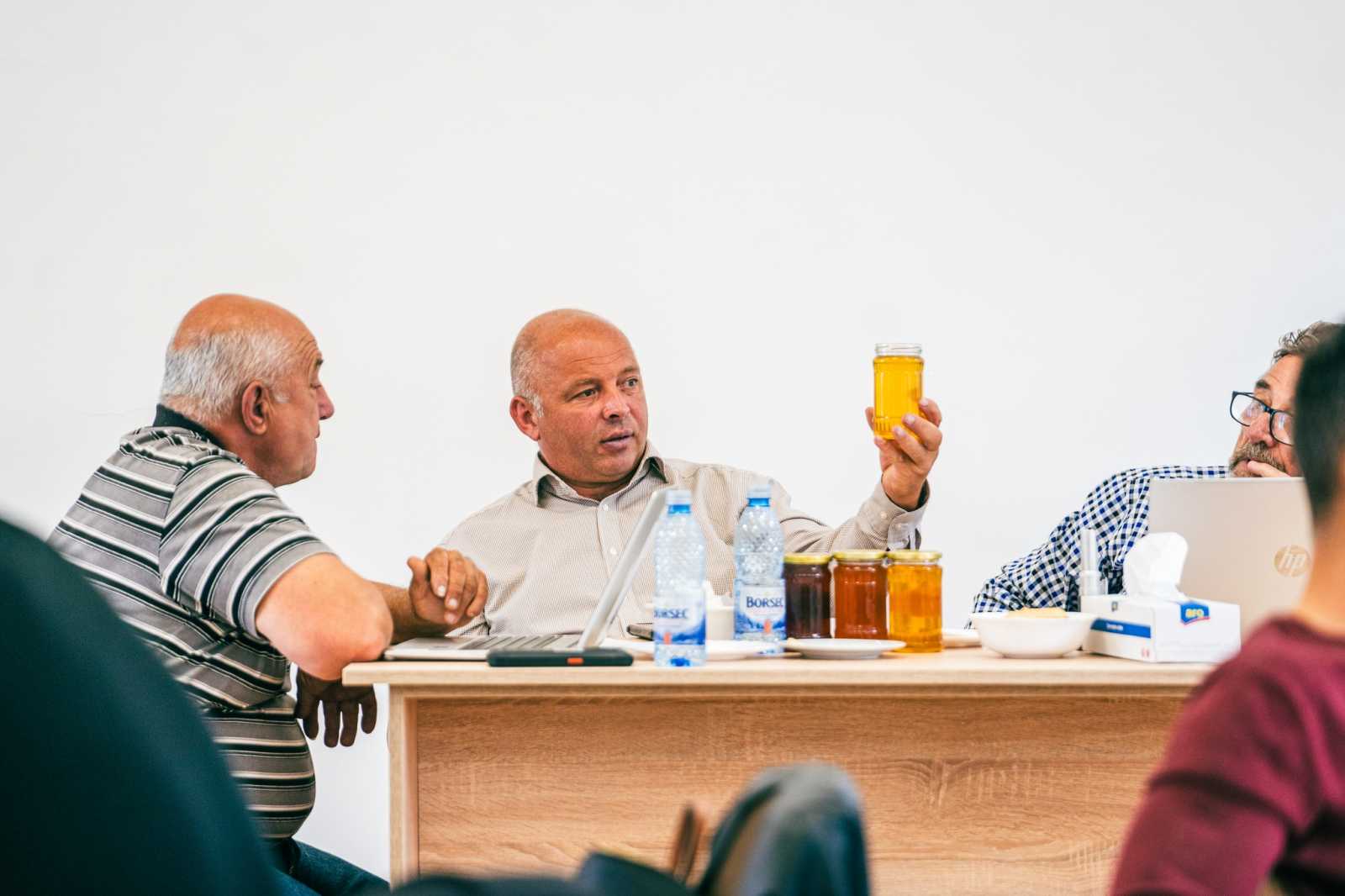 Hamarosan megtartják a díjkiosztót | Fotó: Nektária Székelyföldi Mézverseny/Facebook