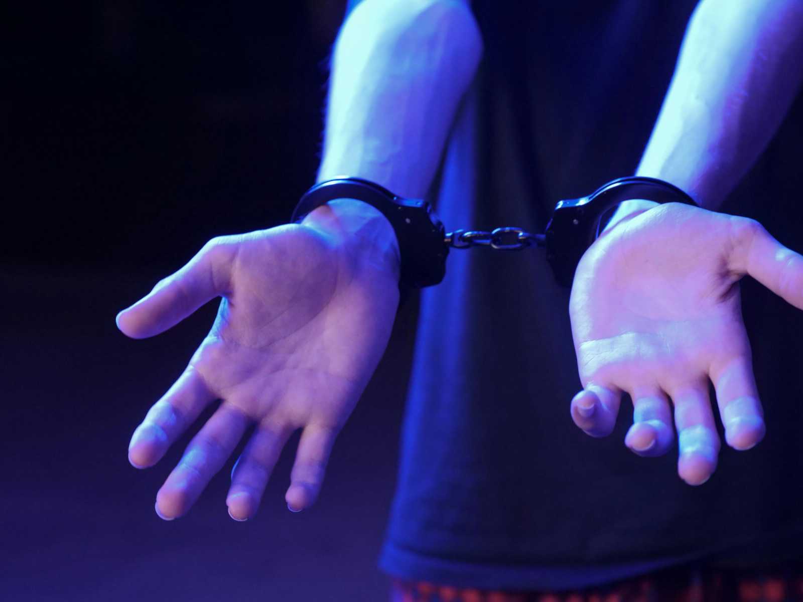 Egy drogfüggő lány anyja segített a rendőröknek elfogni a dílereket | Illusztráció: Pexels