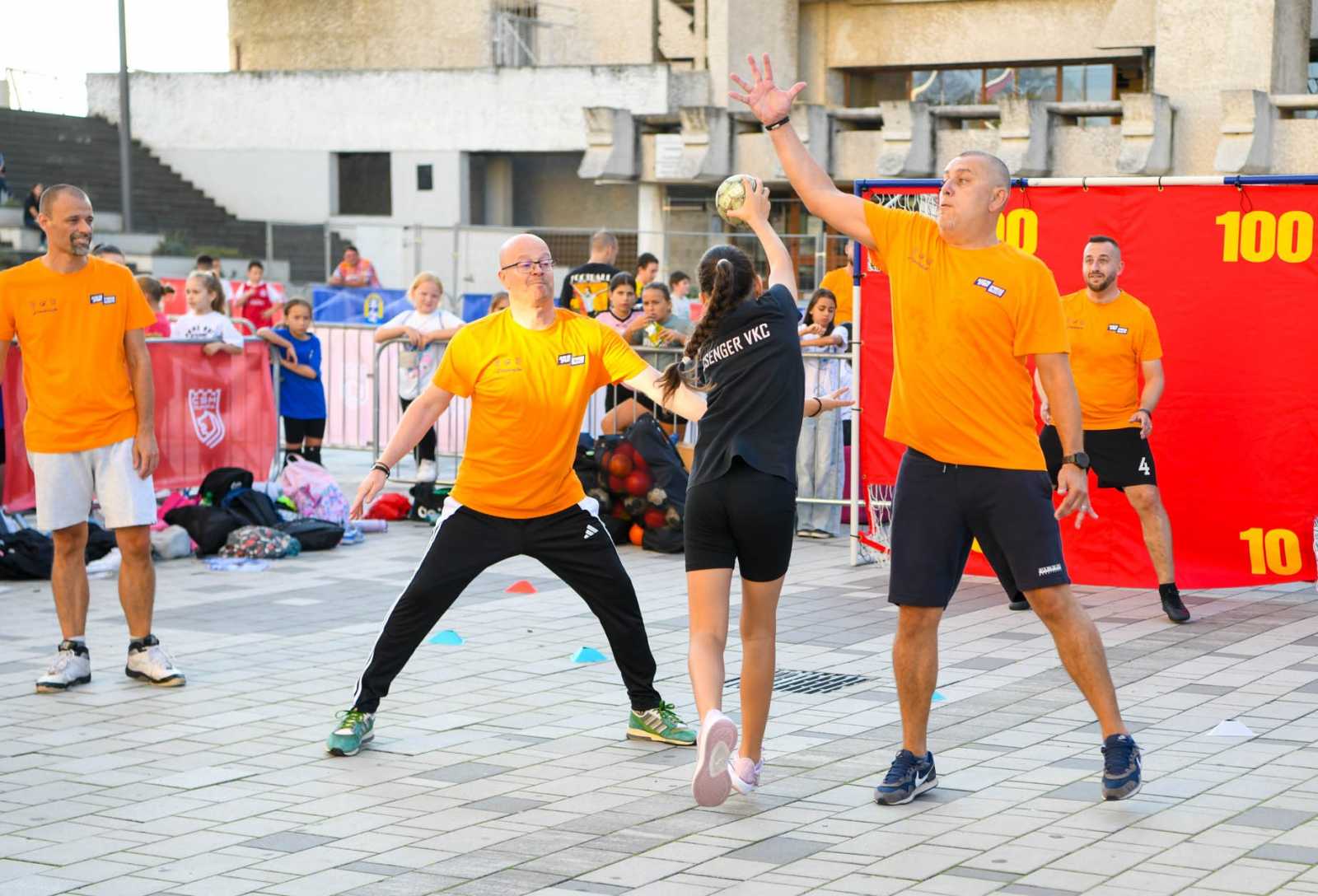 A helyi elöljárók is népszerűsítették az egyes sportágakat | Fotó: Czinzel László 