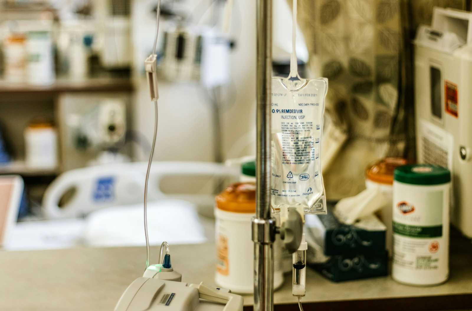 A Remdesivirrel történő kezelés több ezer dollárba kerülhet. | Fotó forrása: Unsplash