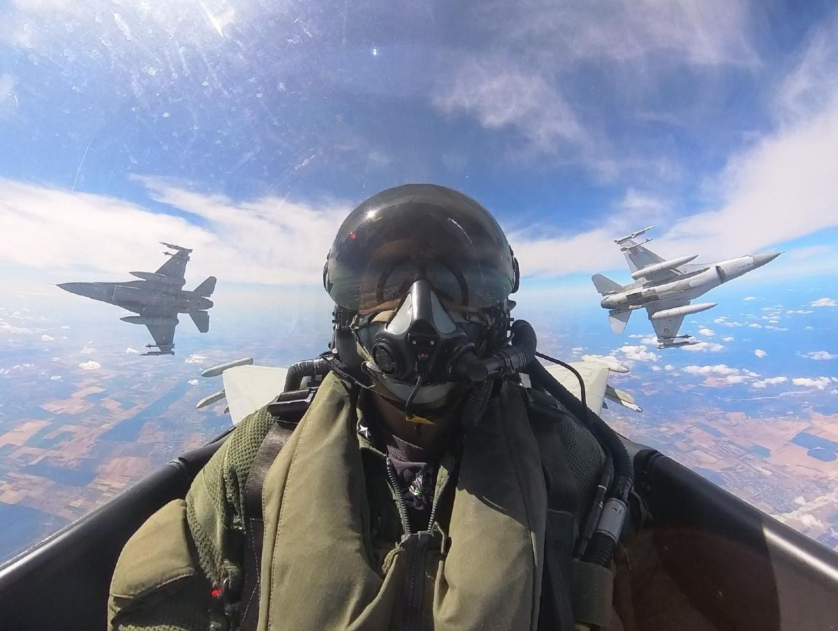 F–16-os repülőgépeket emelnek fel néhány ezer eurót érő drónok miatt Fotó: Defense Romania Facebook oldal