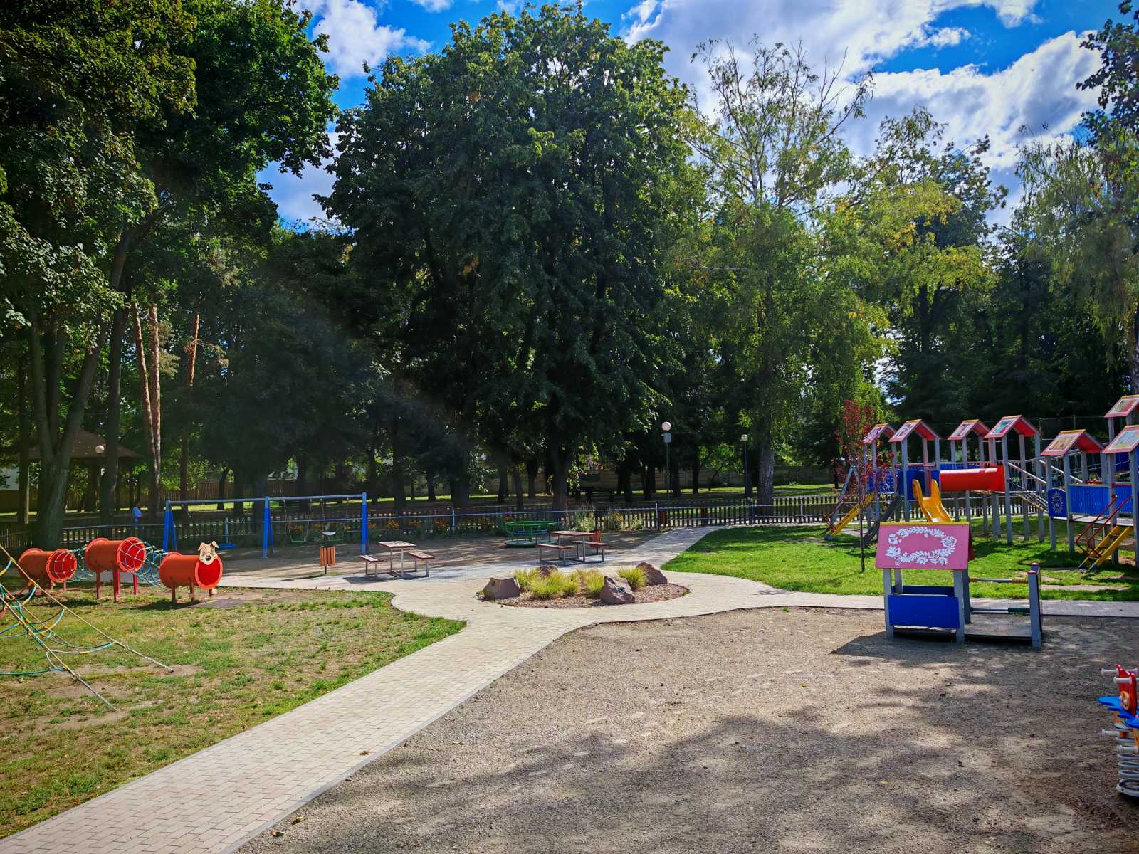 A parkban több, korszerű játszótér is található | A szerző felvételei