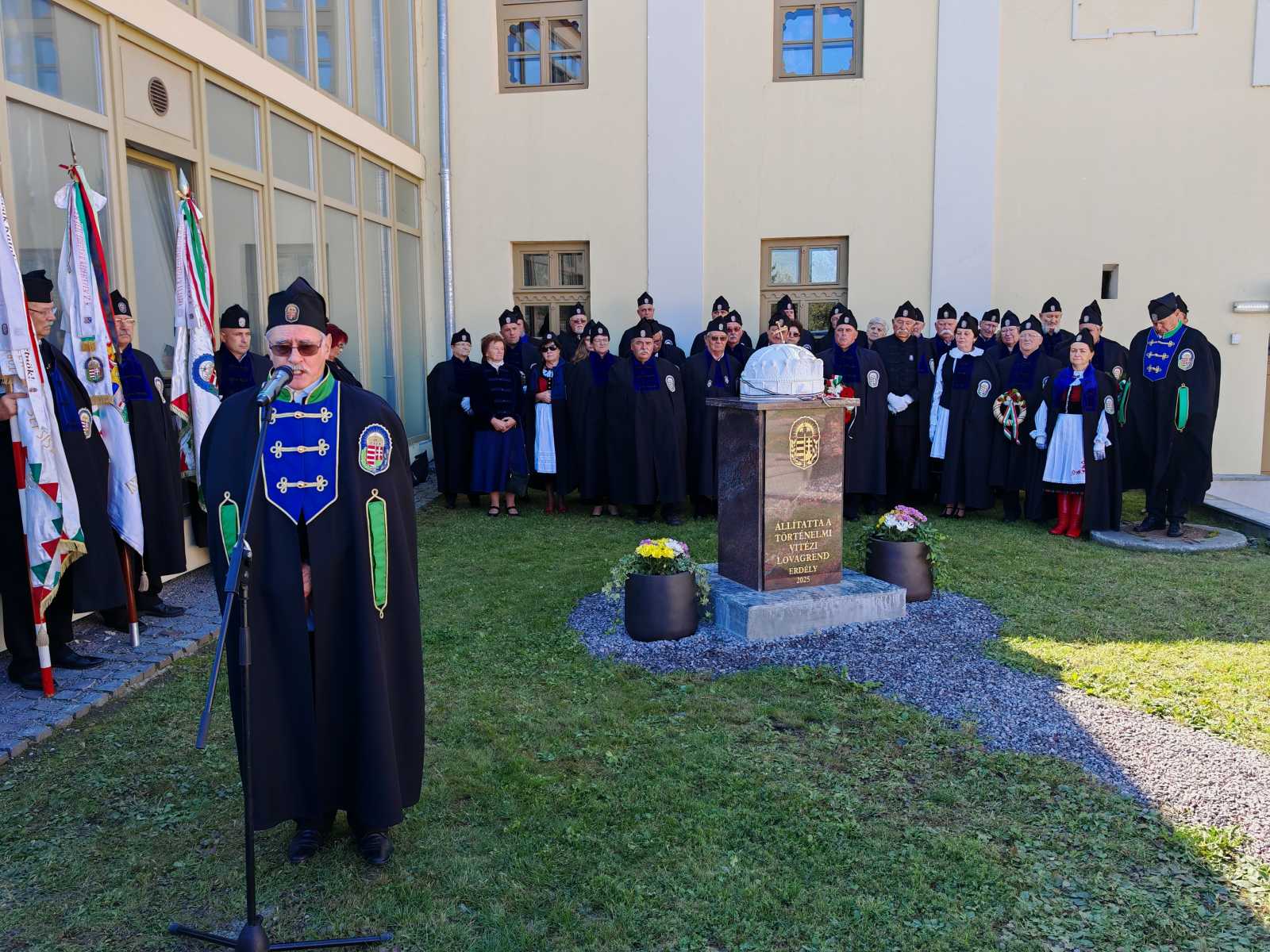 Bartha Imre törzskapitány Wass Albert versét szavalta el a leleplezést követően.