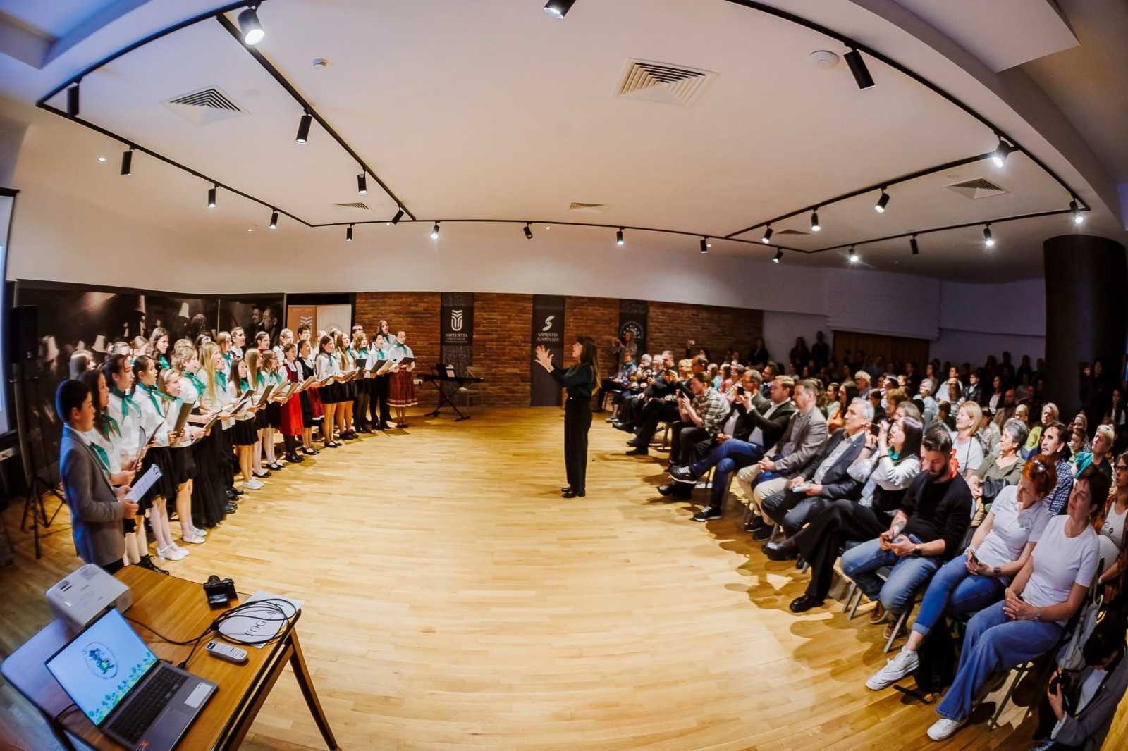 Az újabb nehézségek ellenére sem váltana szakmát 