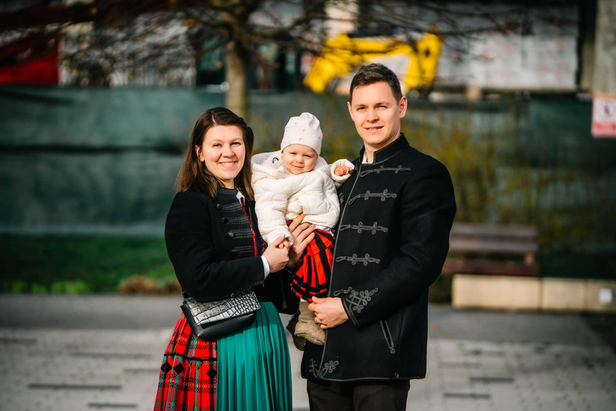 A legt&ouml;bben csal&aacute;djukkal egy&uuml;tt vettek r&eacute;szt a szertart&aacute;son.