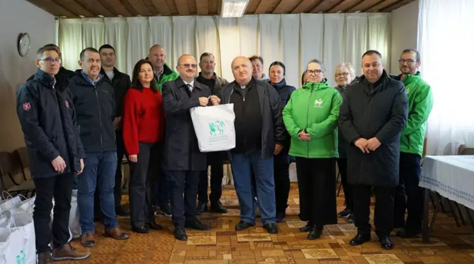 A partiumi adományvivők teljes csapata l Fotó: Kárpáti Igaz Szó