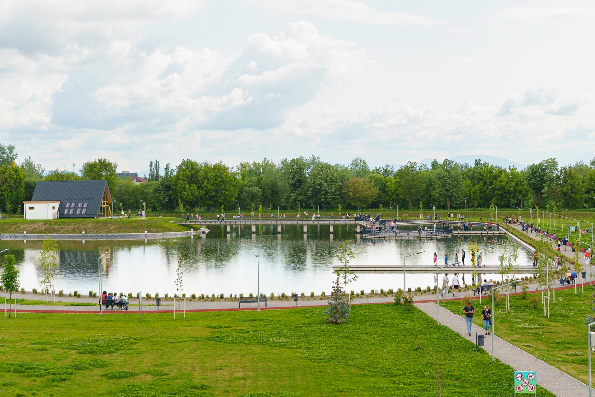 Az Állomás negyedi tavon még nem indult be minden szolgáltatás | Fotó: Sepsiszentgyörgy Önkormányzata