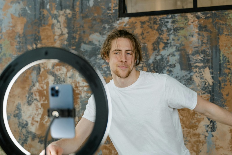 Gyakran jelennek meg téves tartalmak | Fotó: Pexels