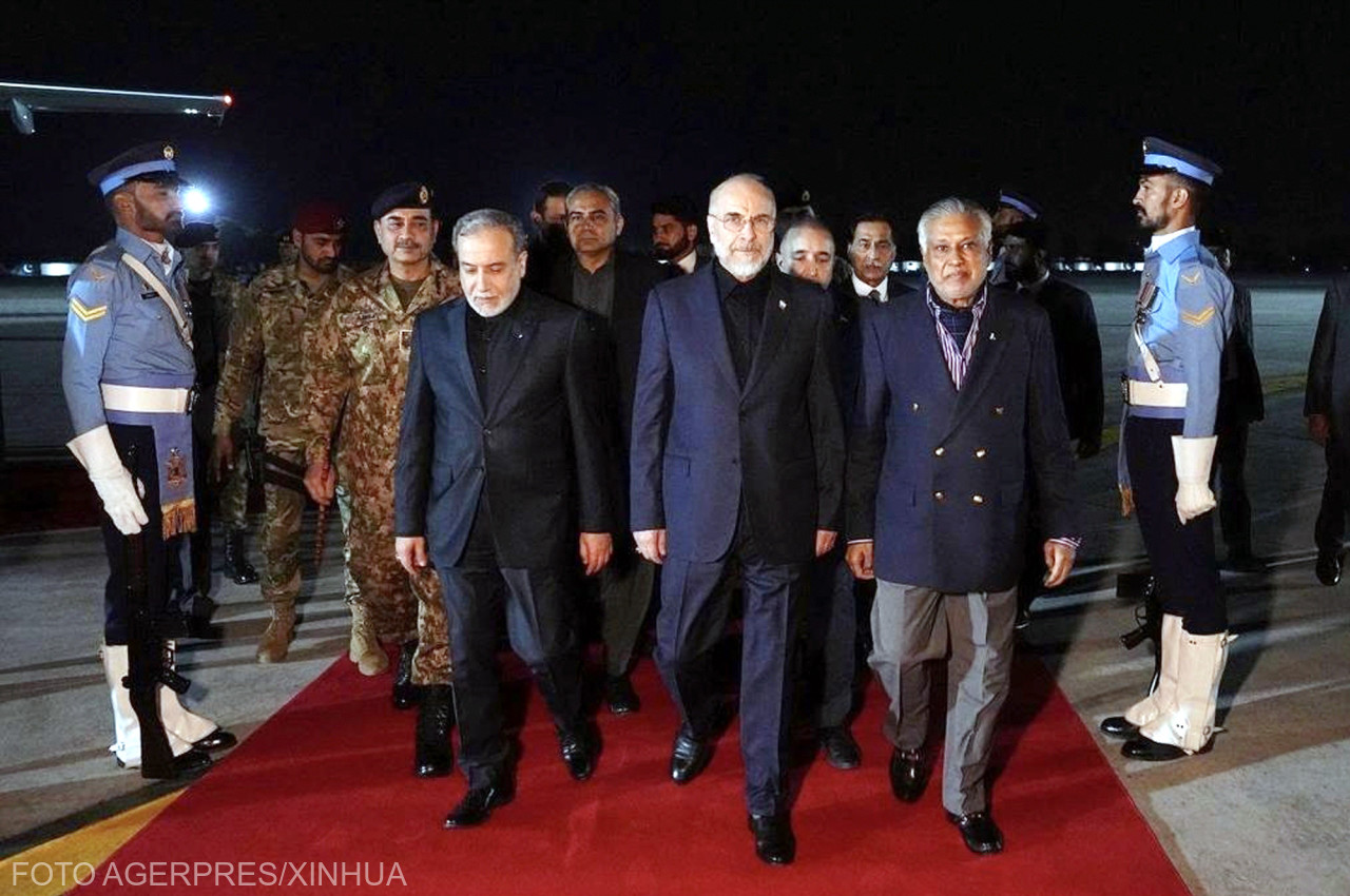 Az iráni delegáció érkezése Iszlámádba. | Fotó: Agerpres