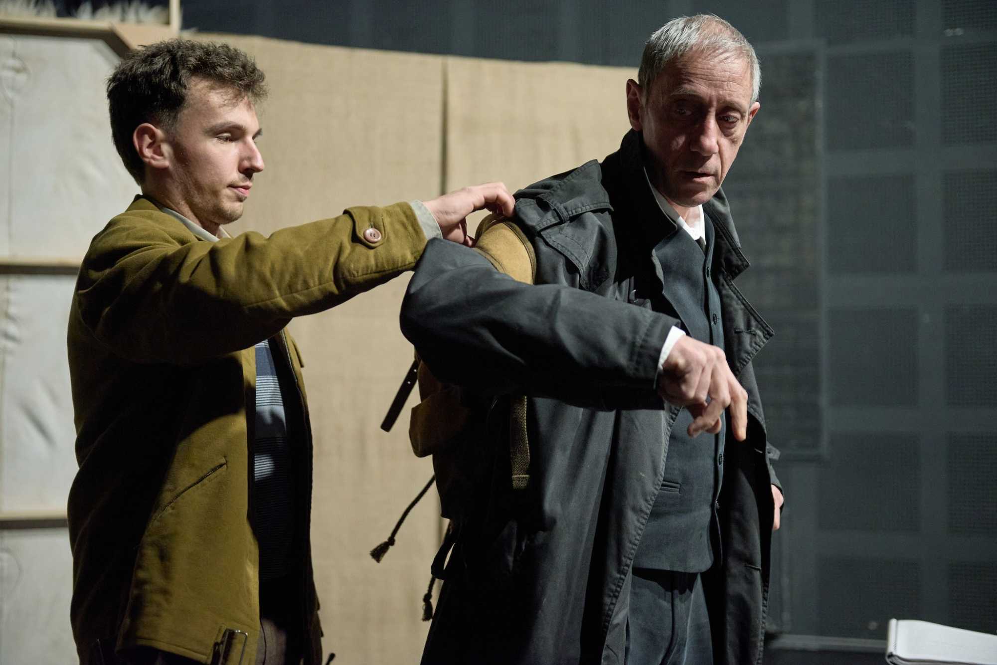 A debütáló Biró Gergő az előadásban.