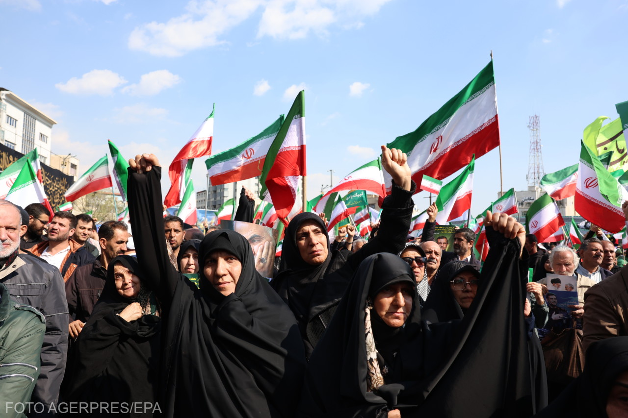 Sokan elmenekültek | Fotó: Agerpres/EPA