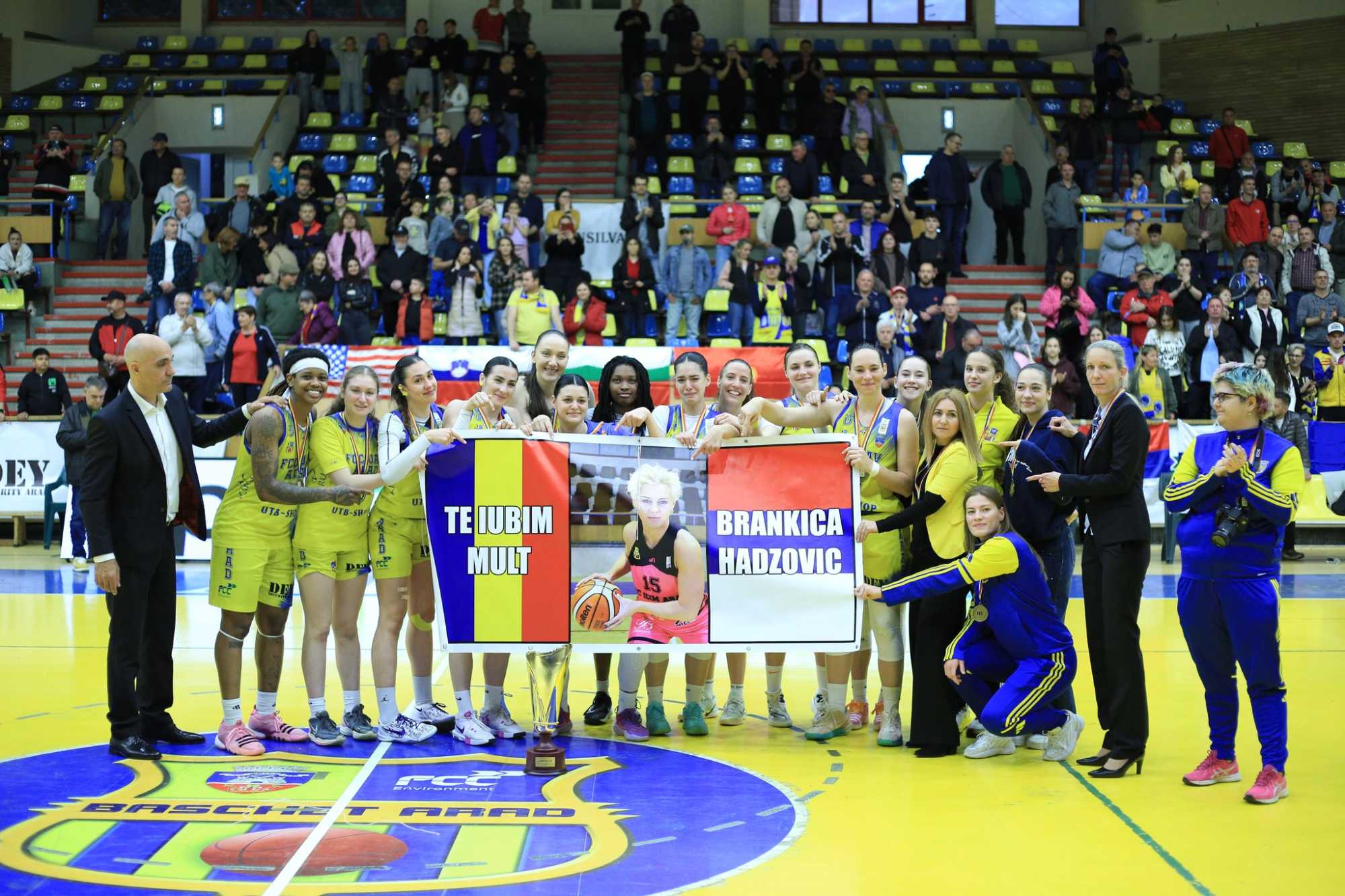 Csapatmenedzserükért is küzdöttek | Fotó: FCC Arad/B. Lóránt