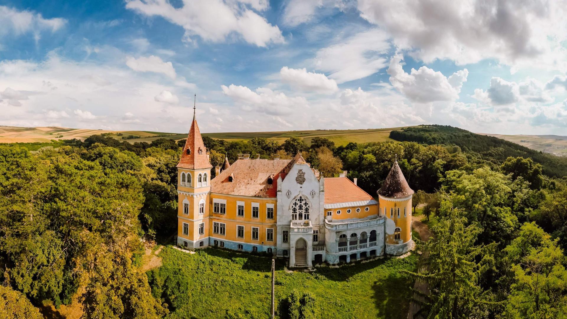 Eladó a mezőzáhi Ugron-kastély?