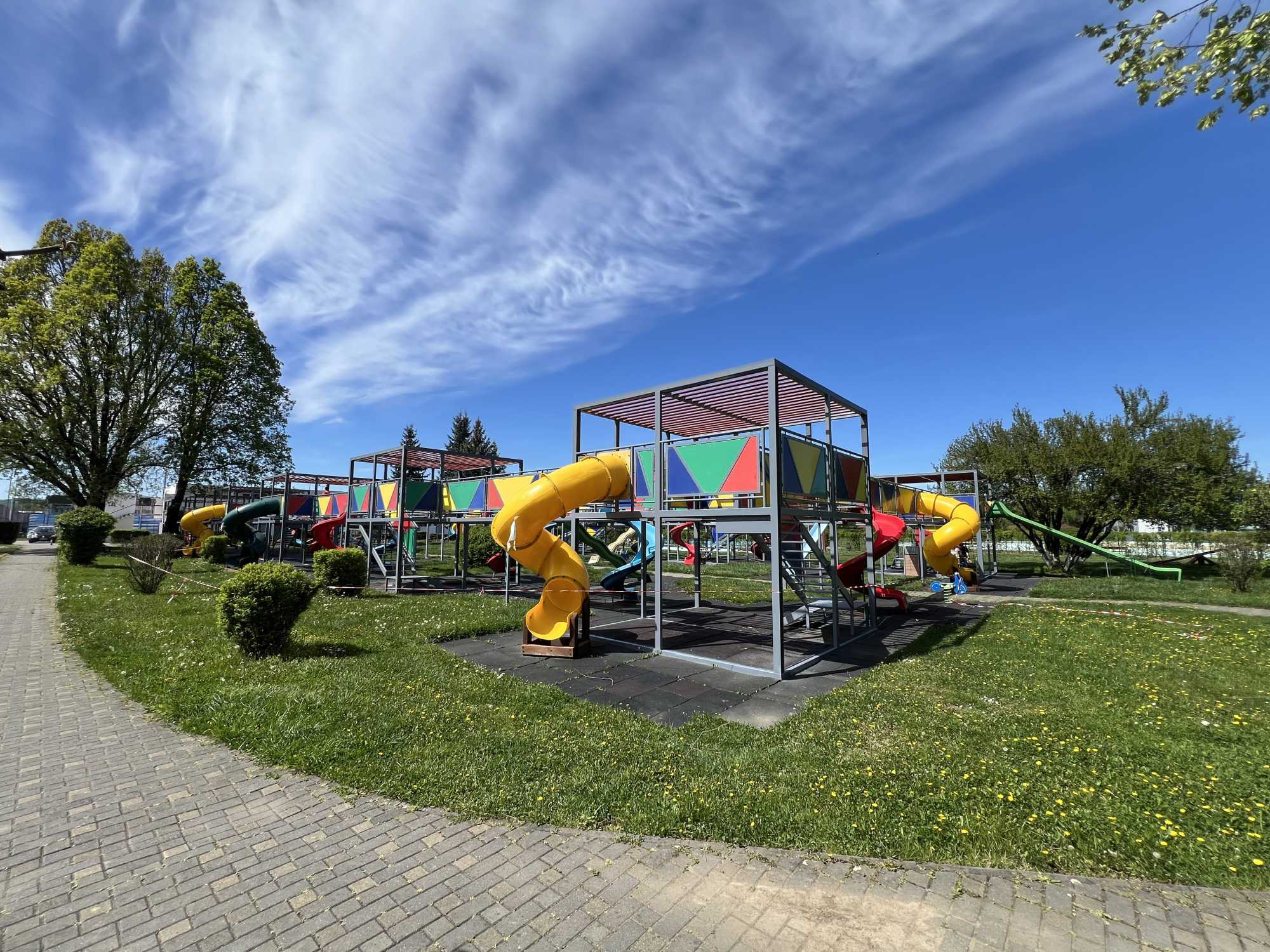 A nagy játszótér egyelőre a látogatóktól elzárva felújítás alatt áll | Fotó: Rákóczi Kinga