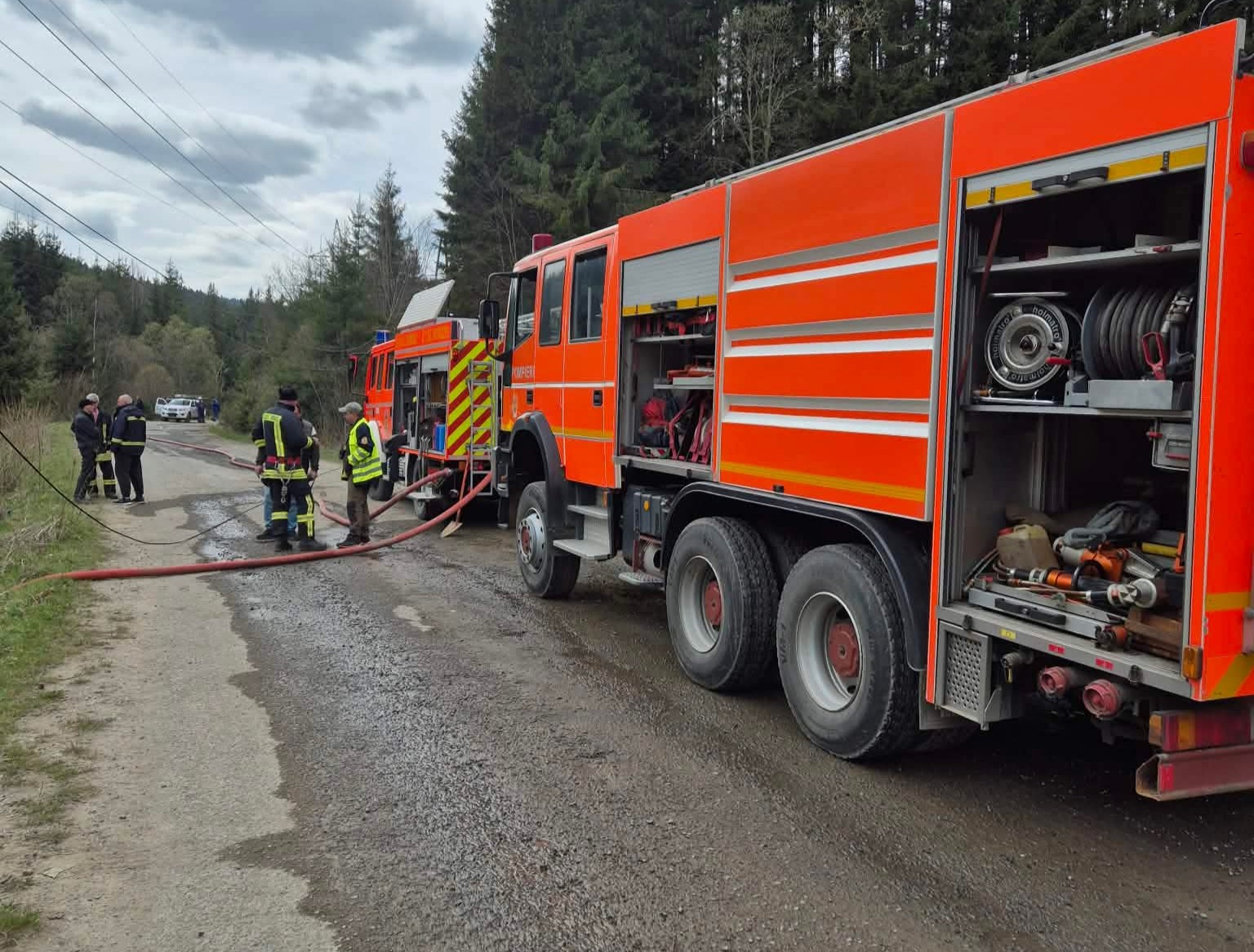 A gyergyóhollói tűzoltók vonultak ki a helyszínre | Fotó: ISU Harghita