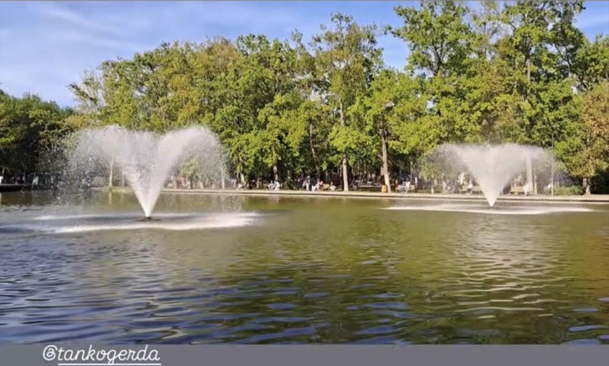 Ilyen szökőkutakat terveznek a csónakázóba | Fotó: Nagy Botond