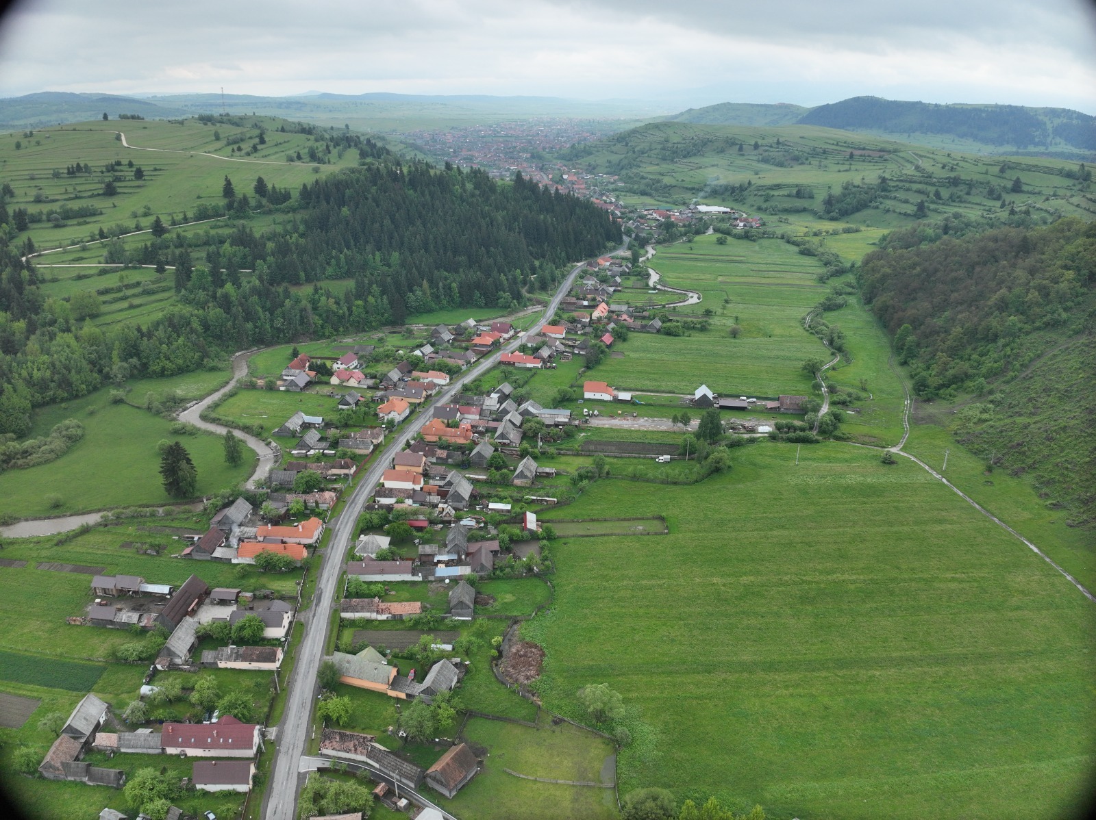 A 125-ös számú megyei út egy szakasza felülnézetből. | Fotó: Hargita Megye Tanácsa