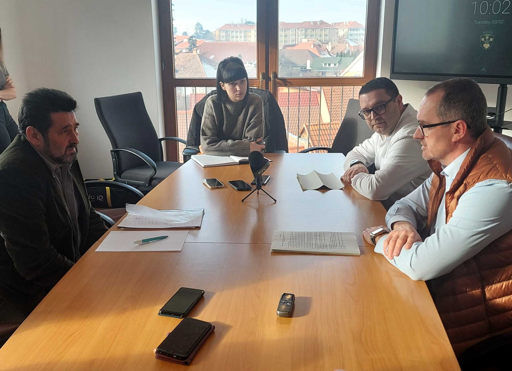 Menyhárt János (balra) és Korodi Attila tisztázi próbálták a félreértéseket. | A szerző felvételei.