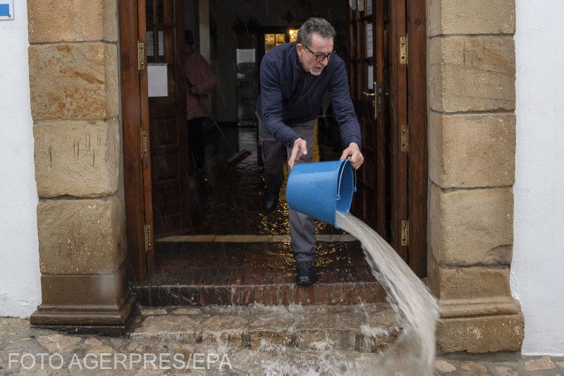 A házakbe is bement a víz a heves esőzések során Grazalemában, Cádizban, Andalúziában. | Fotó: Agerpres