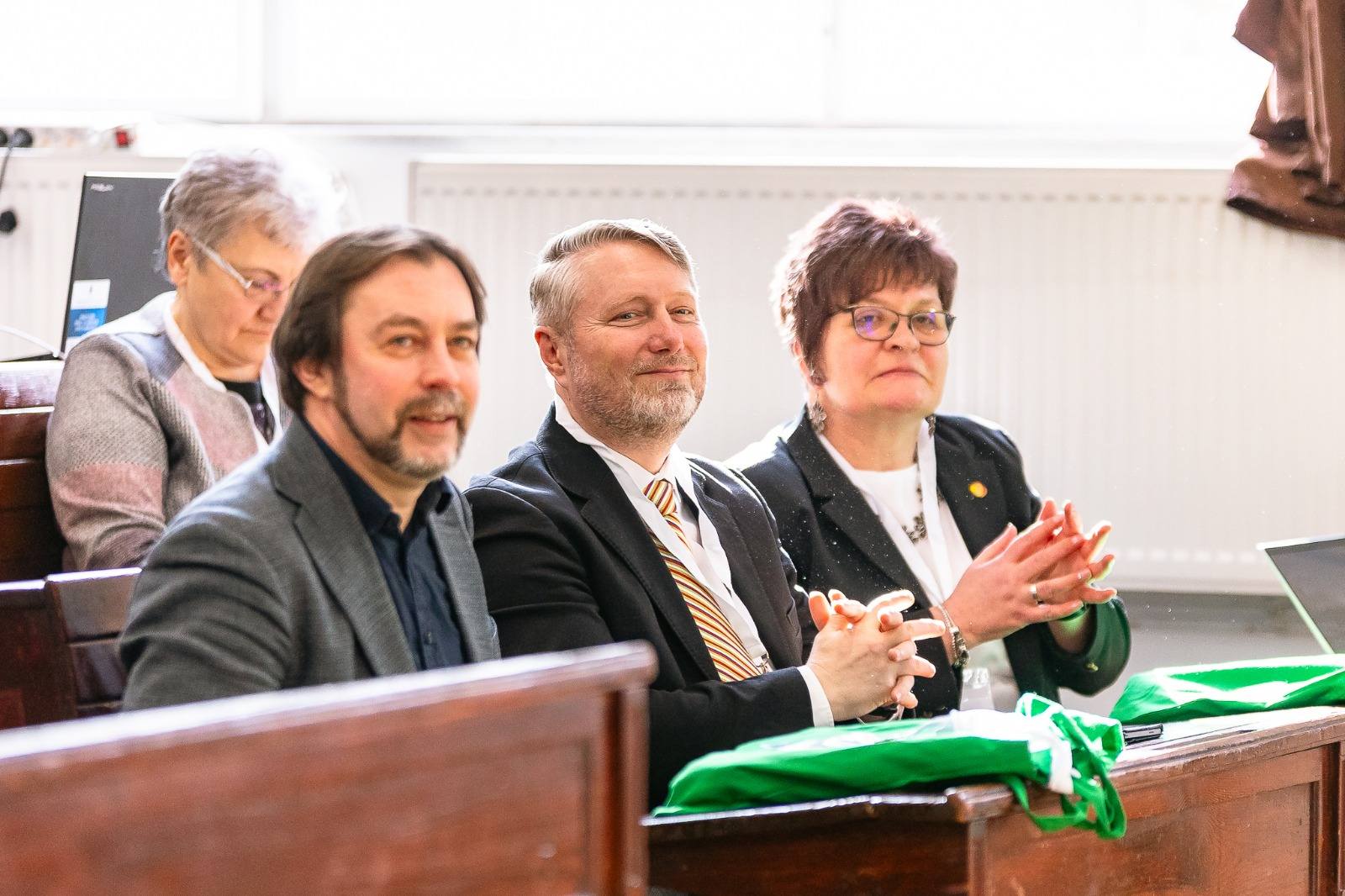 Markó Bálint (balra), Szabó Ödön (középen), Szőcs Ildikó (jobbra), az RMPSZ alelnöke