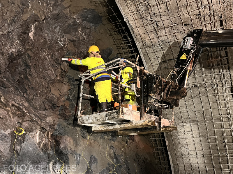 Gőzerővel dolgoznak | Fotók: Agerpres