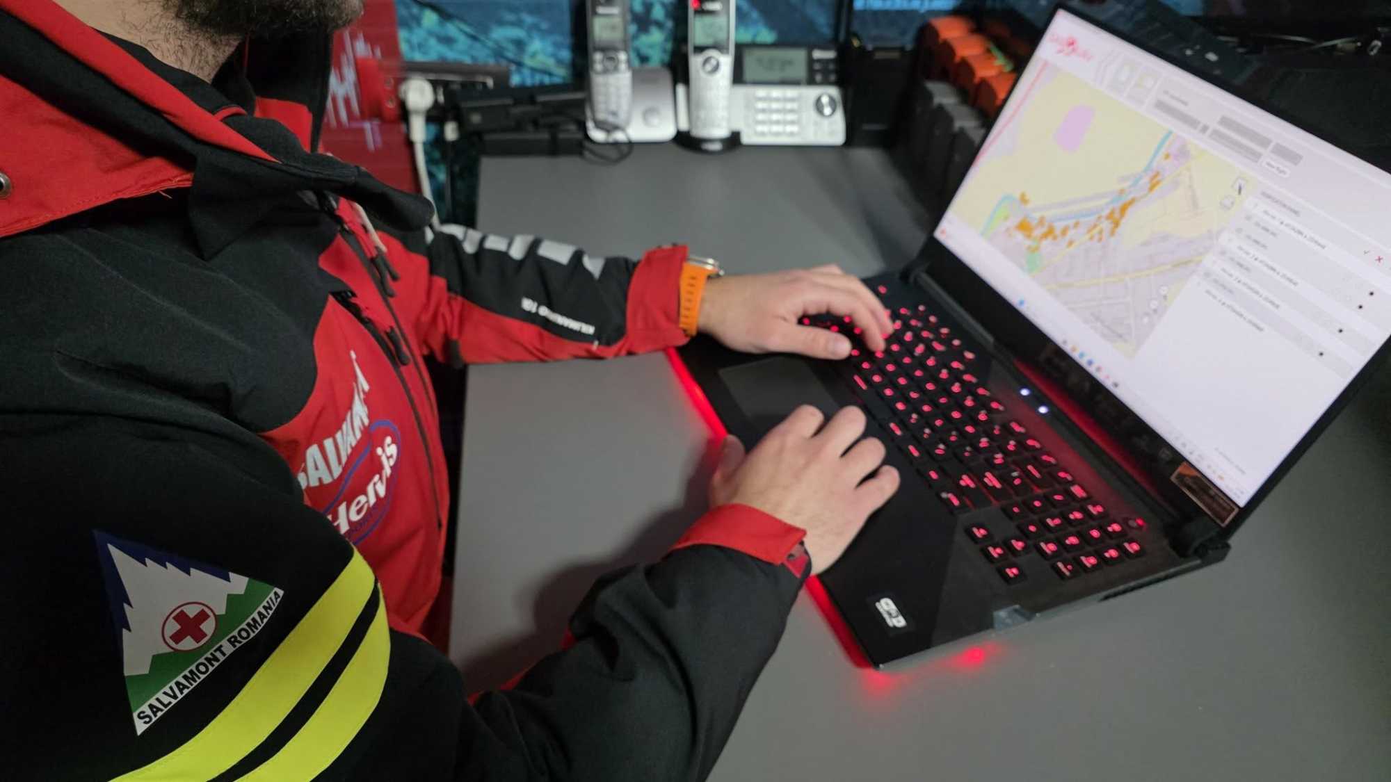 A térséget drónnal pásztázzák, a felvételeket egy mesterséges intelligenciával működtetett program elemzi | Fotó: Salvamont Salvaspeo Cluj