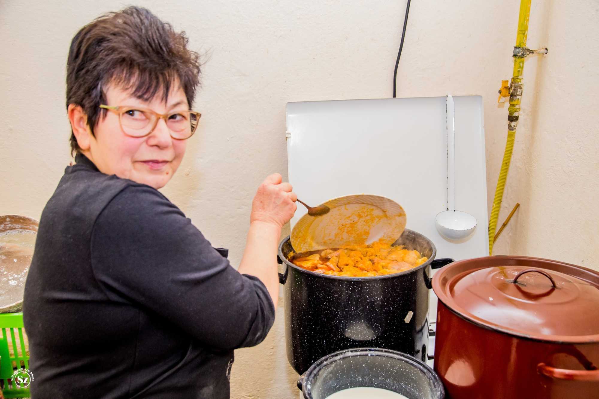 A málékásás töltött káposzta a helyi farsangi specialitás | Fotó: Kulcsár Mária