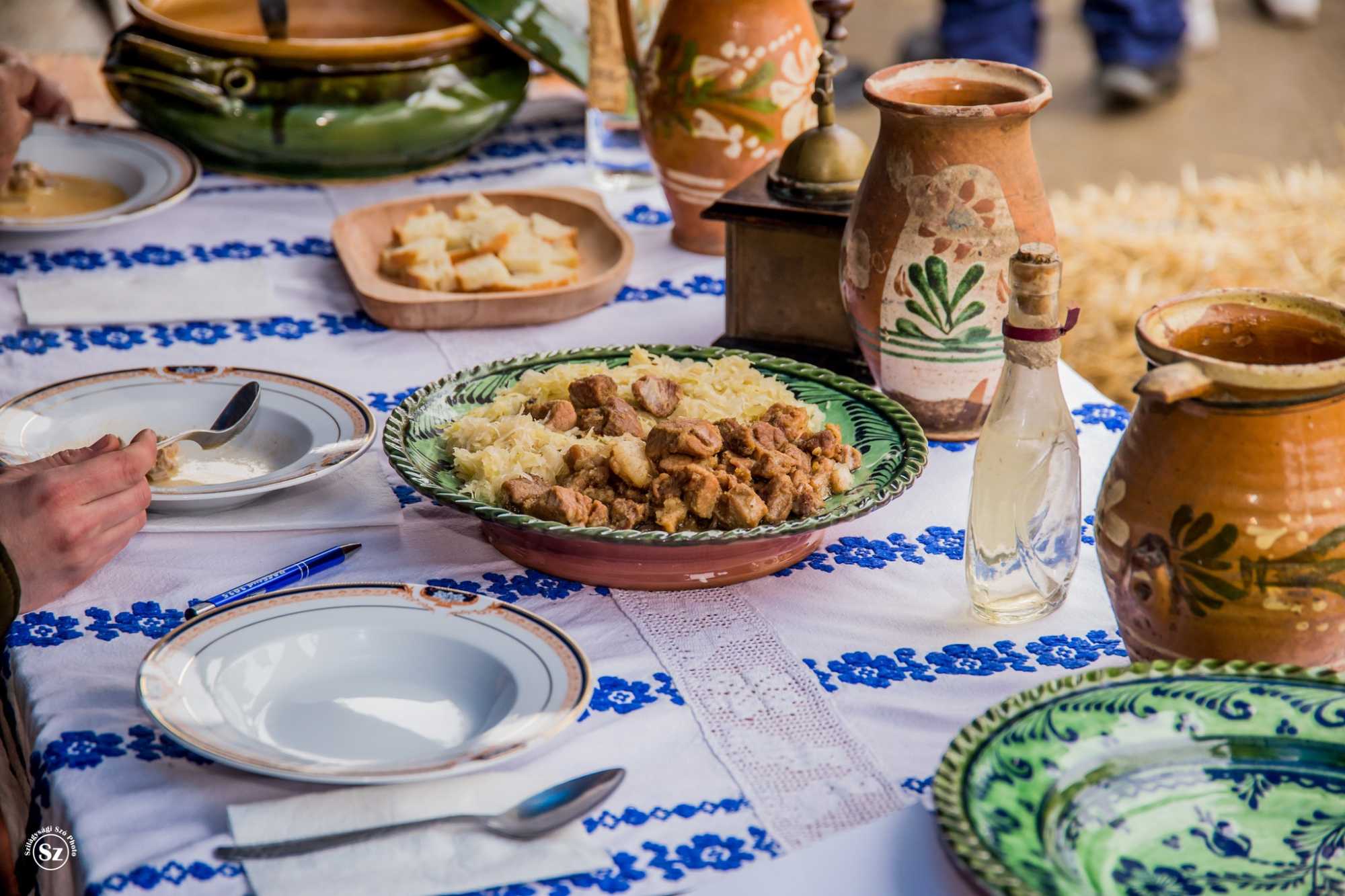 Senki nem távozhatott éhesen | Fotó: Kulcsár Mária