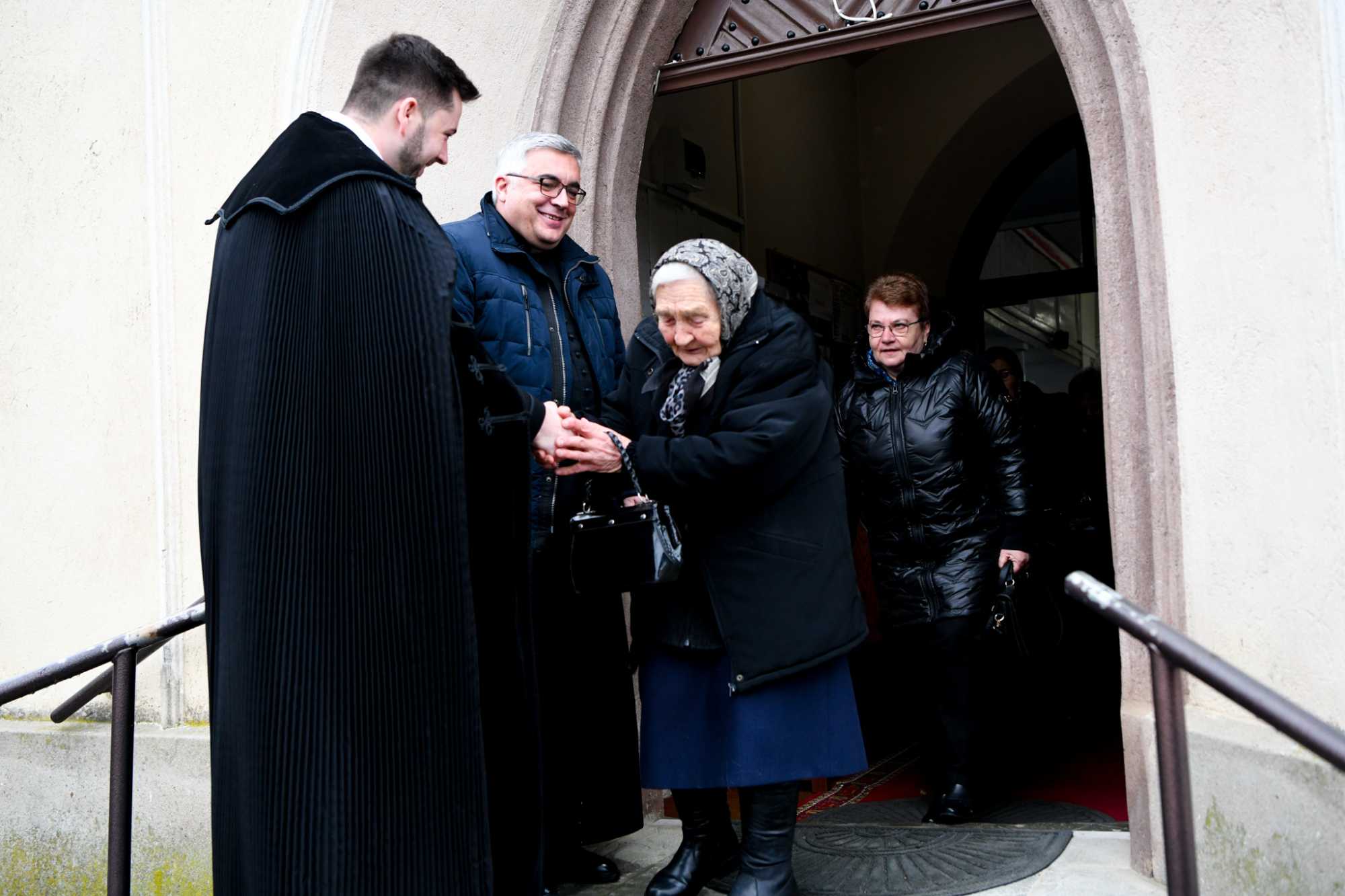 A templomban adományokat is gyűjtöttek | Fotó: Czinzel László