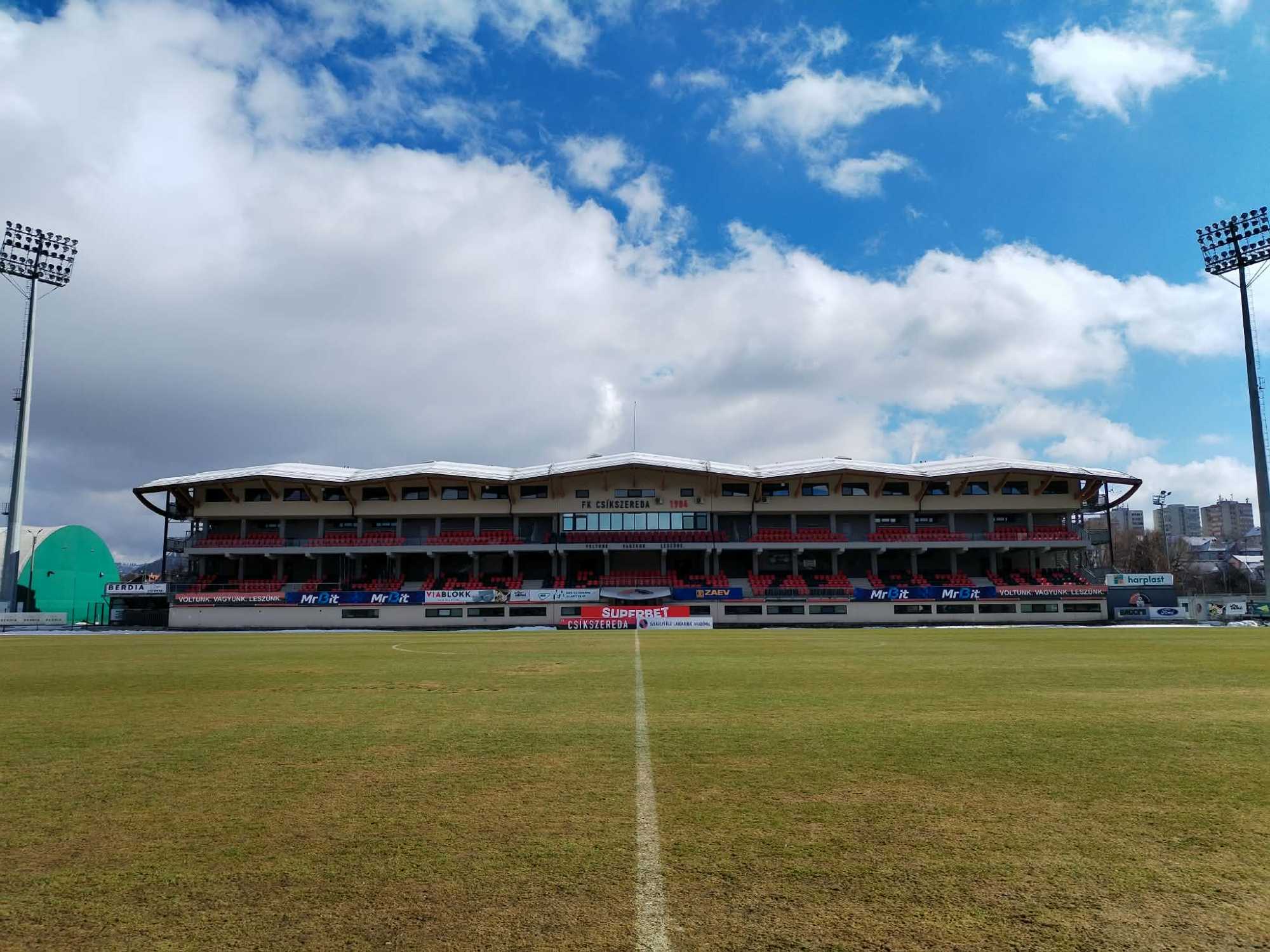 A csíkszeredai lelátó békés és biztonságos, mégis sorozatosan büntetik a klubot.