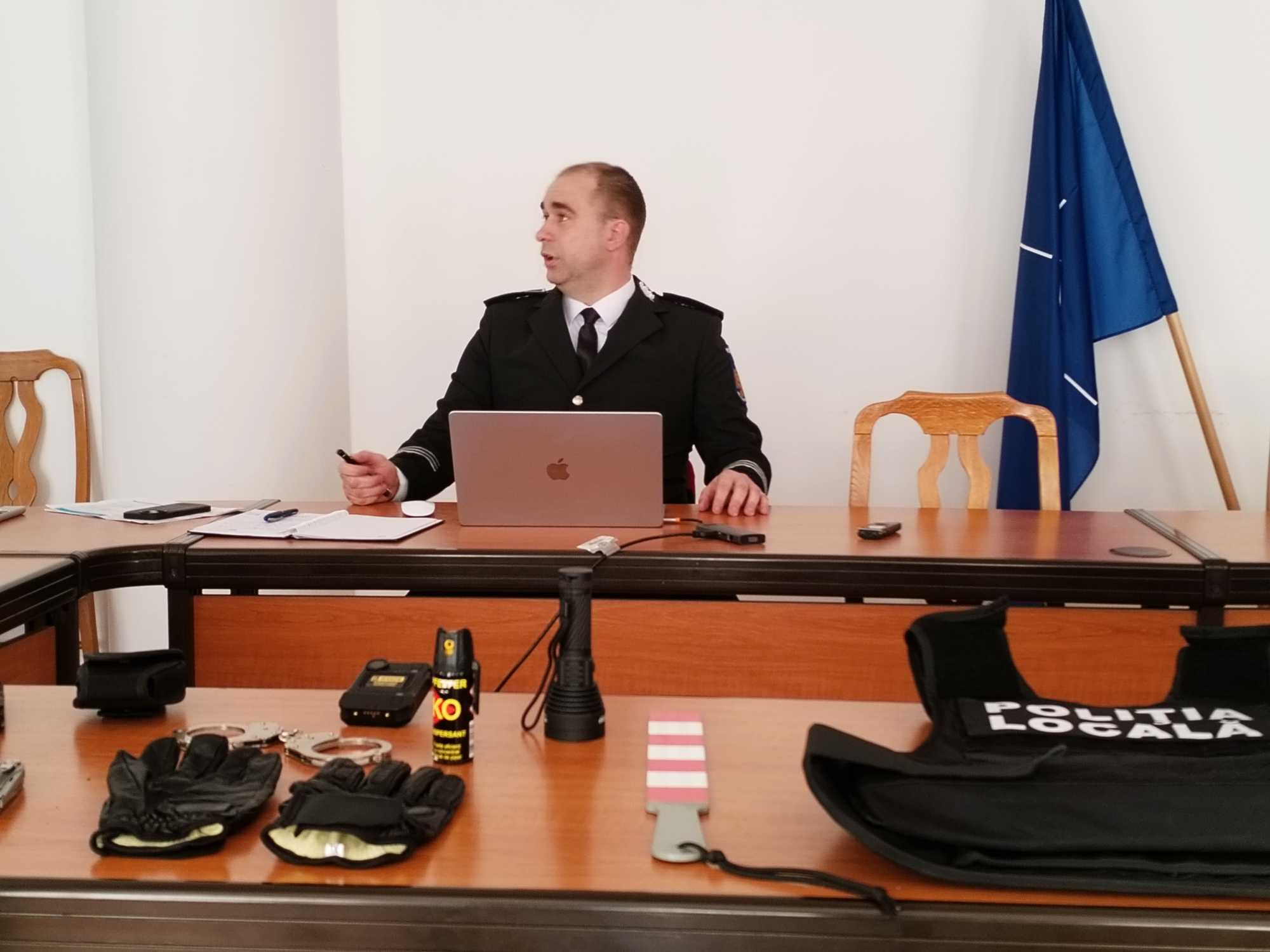 Dombi Gyula a Csíkszeredai Helyi Rendőrség parancsnoka. | A szerző felvételei.