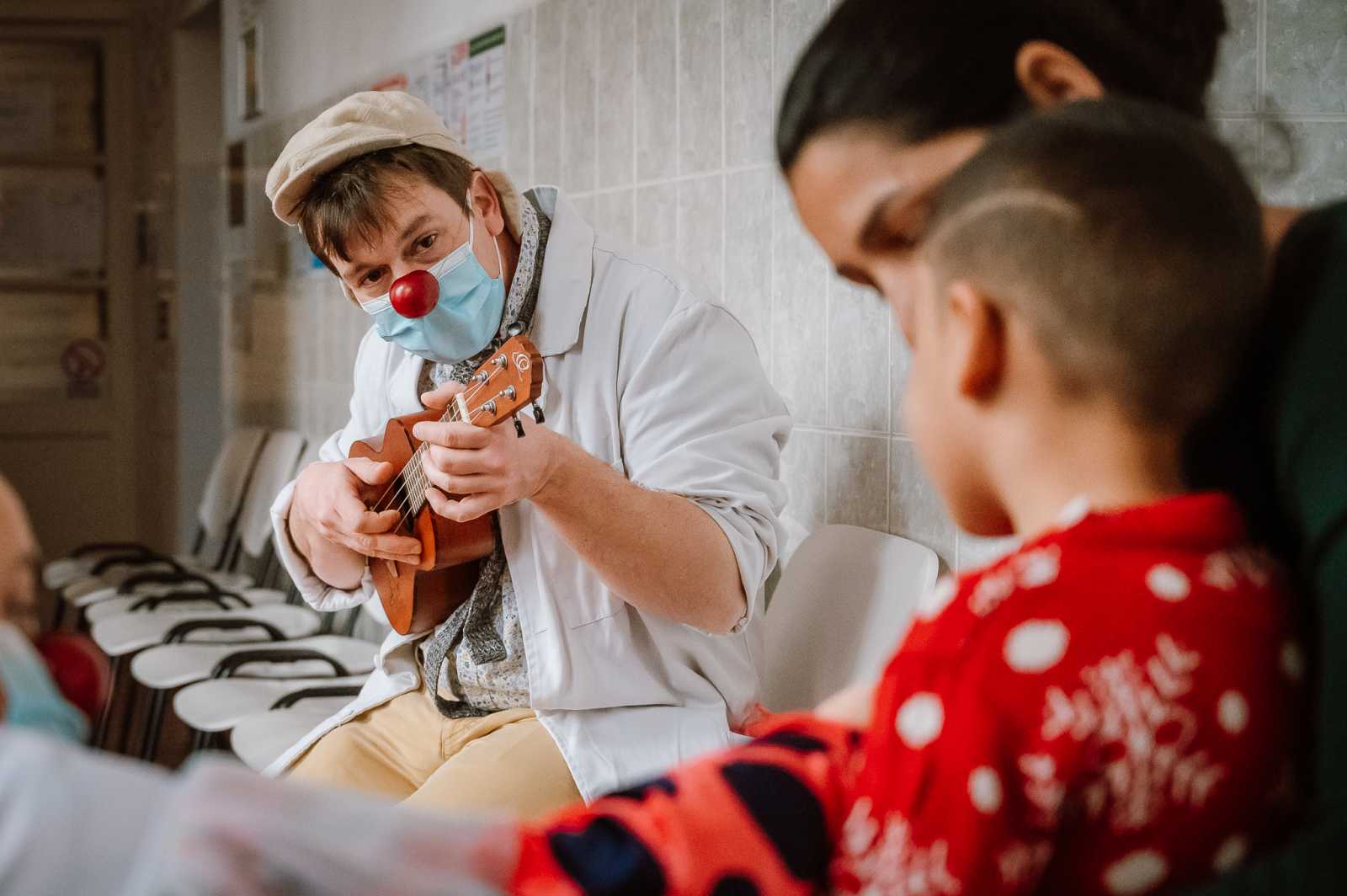 Bohócdoktorok Erdélyben | Fotó: Prisma Media