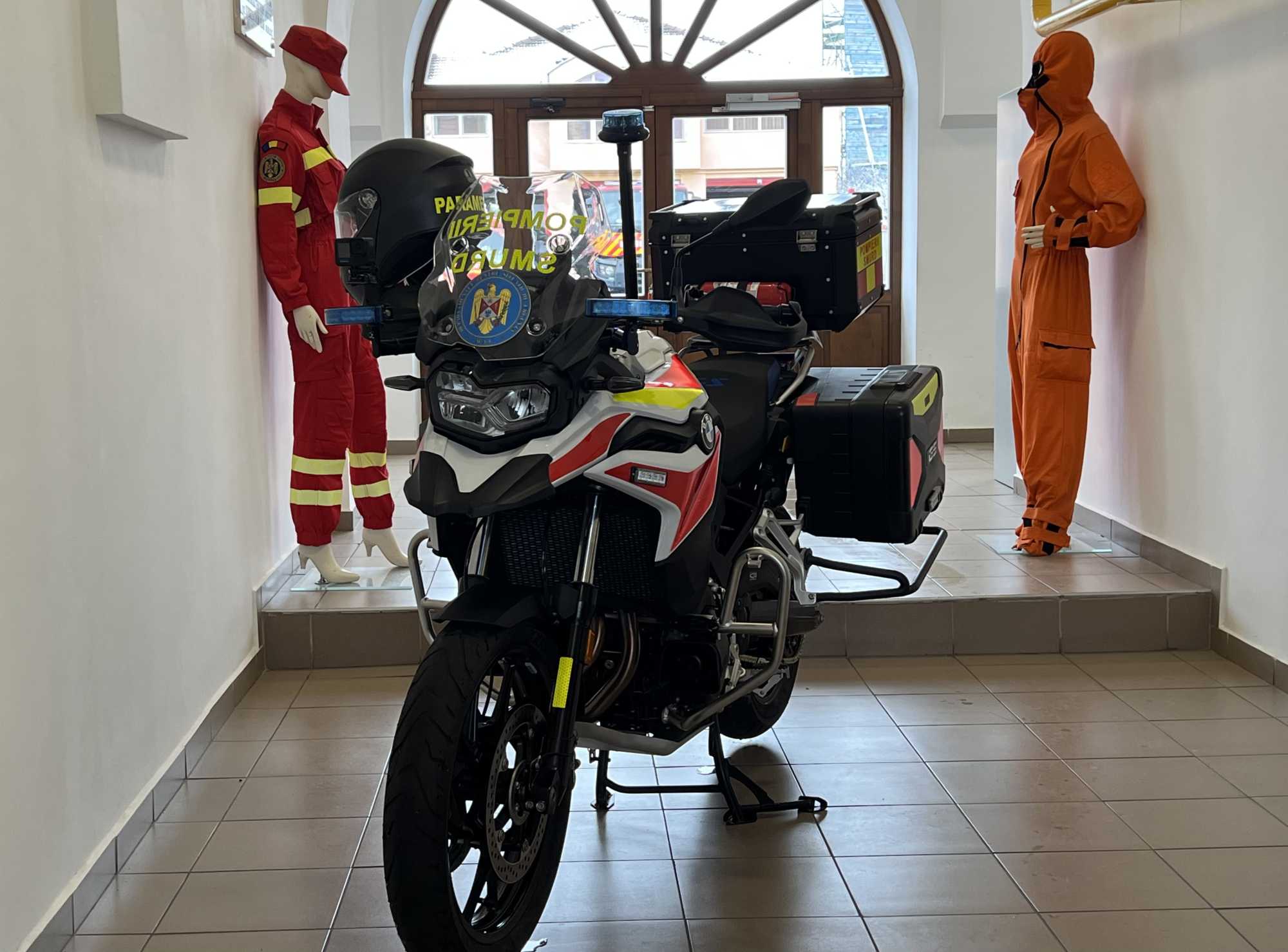 A BMW F800 GS típusú mtorkerékpár az ISU harmadik mentőmotorja | Fotó: Rákóczi Kinga