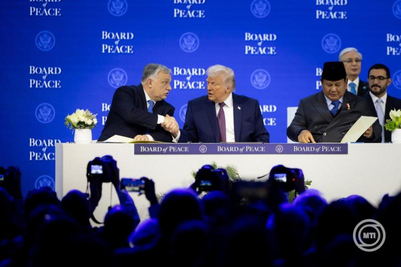 Orbán Viktor és Donald Trump a Béketanács svájci alapításakor Fotó: MTI