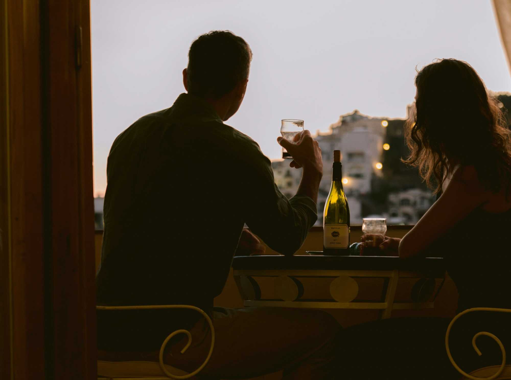 A férfiak jó része örül, ha ő hívhatja meg a nőt. 