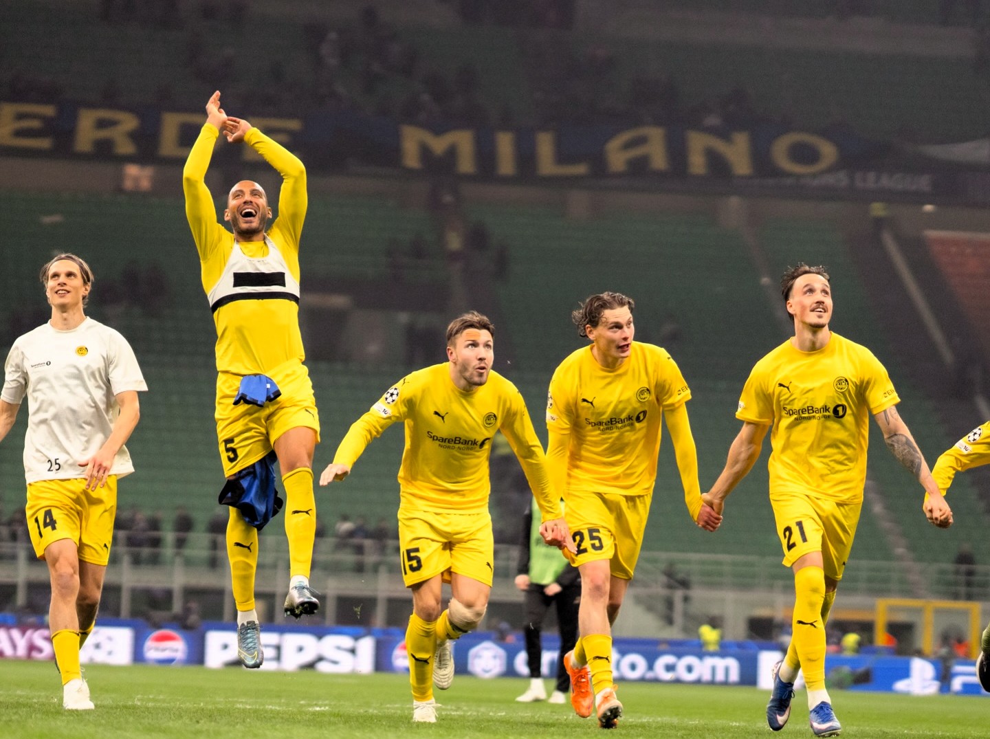 Norvég öröm Milánóban. | Fotó: Fotballklubben Bodø/Glimt