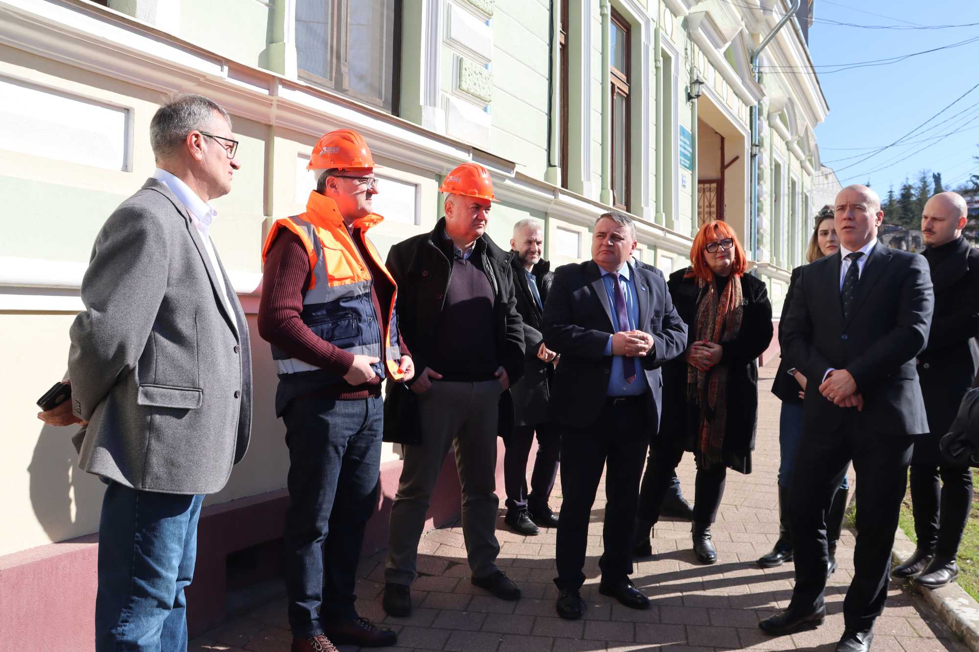 A kulturális miniszter a helyszínre látogatott.